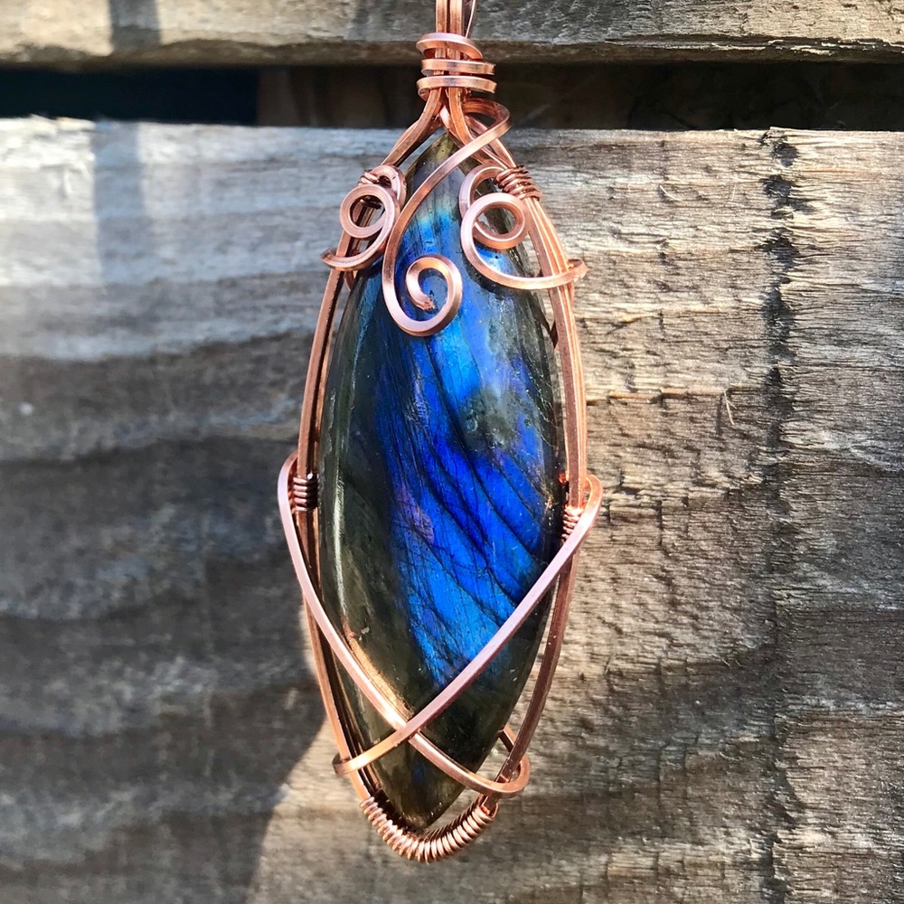 Labradorite in copper